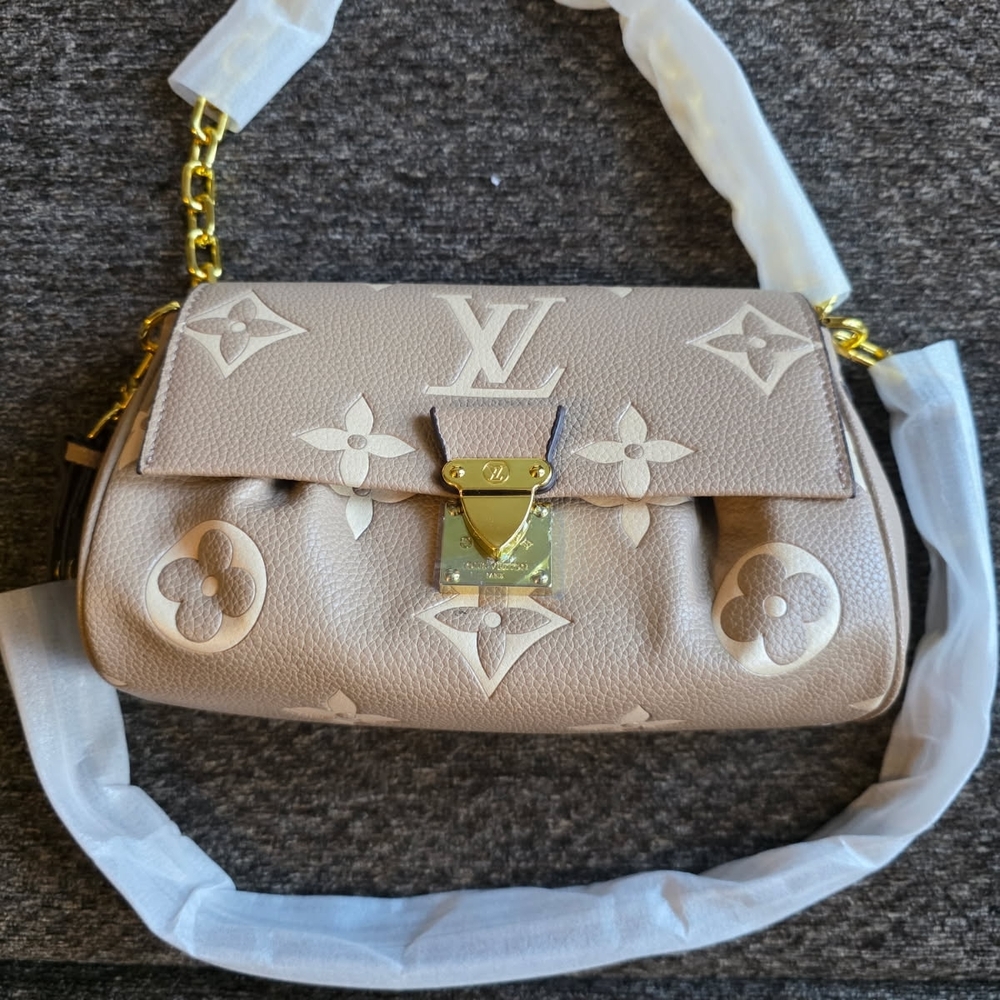 Louis Vuitton Beige Monogram Shoulder Bag (Replica)